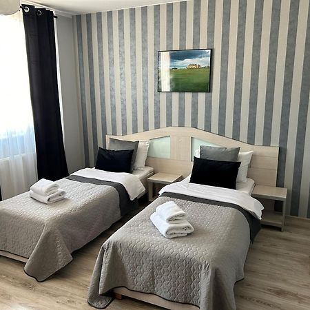 H-T-L Apartamenty Junior Nowa Sol Exterior foto