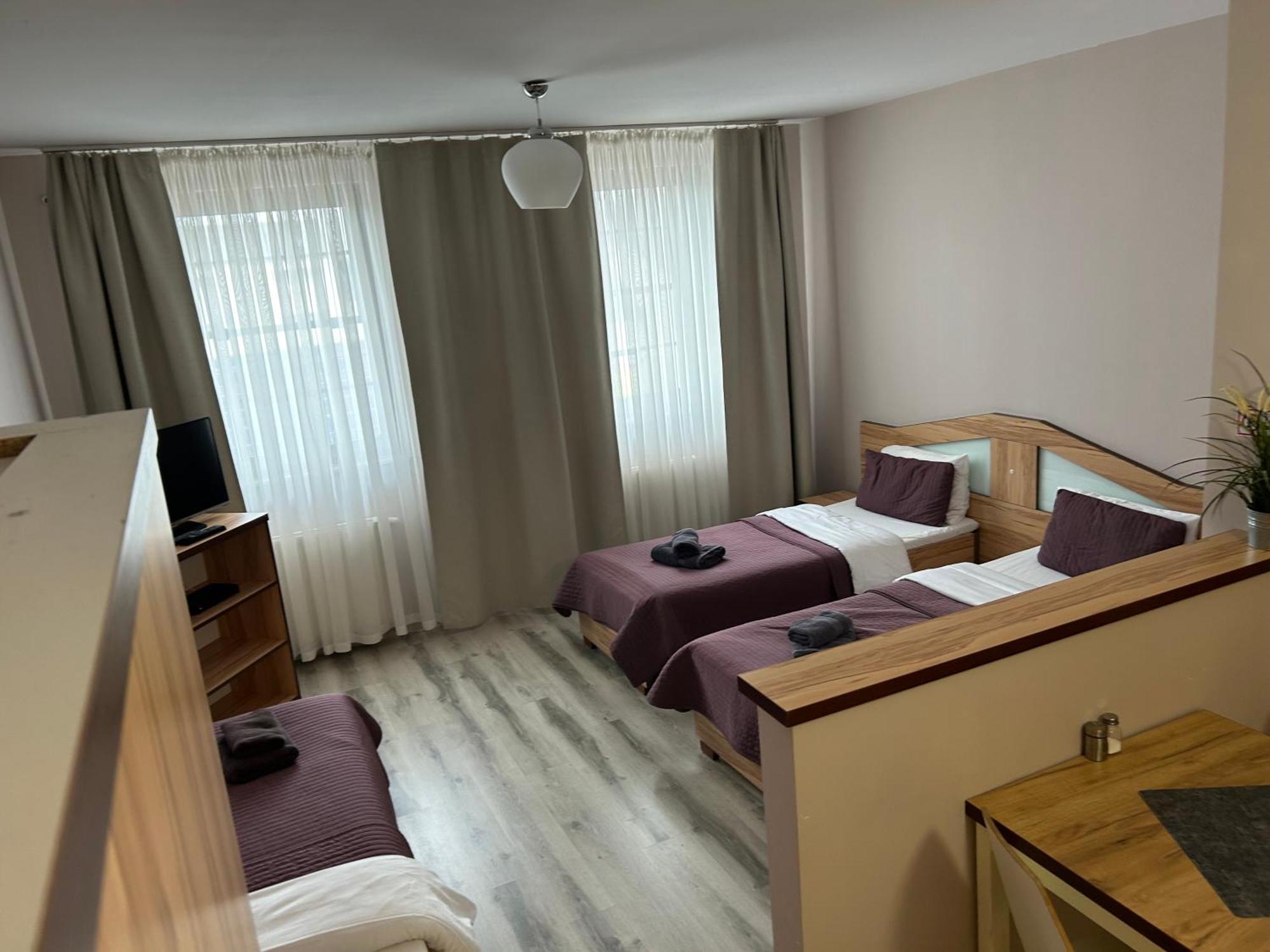 H-T-L Apartamenty Junior Nowa Sol Exterior foto
