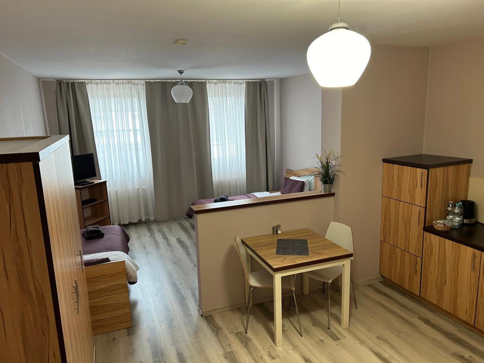 H-T-L Apartamenty Junior Nowa Sol Exterior foto